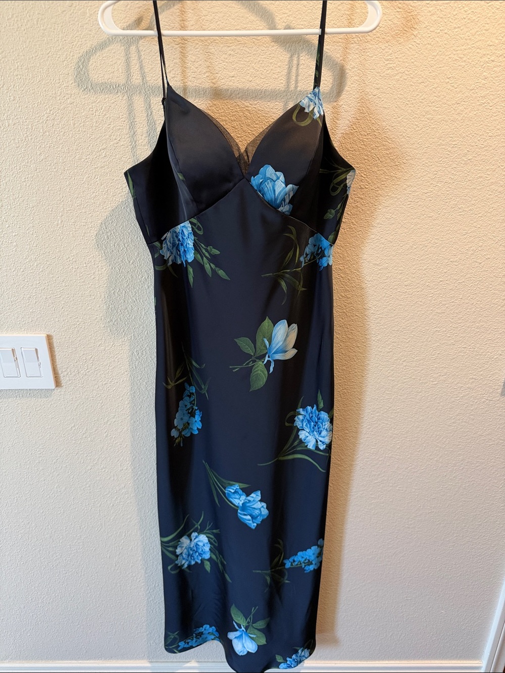 Sachin & Babi Maxi Navy &  blue floral dress.